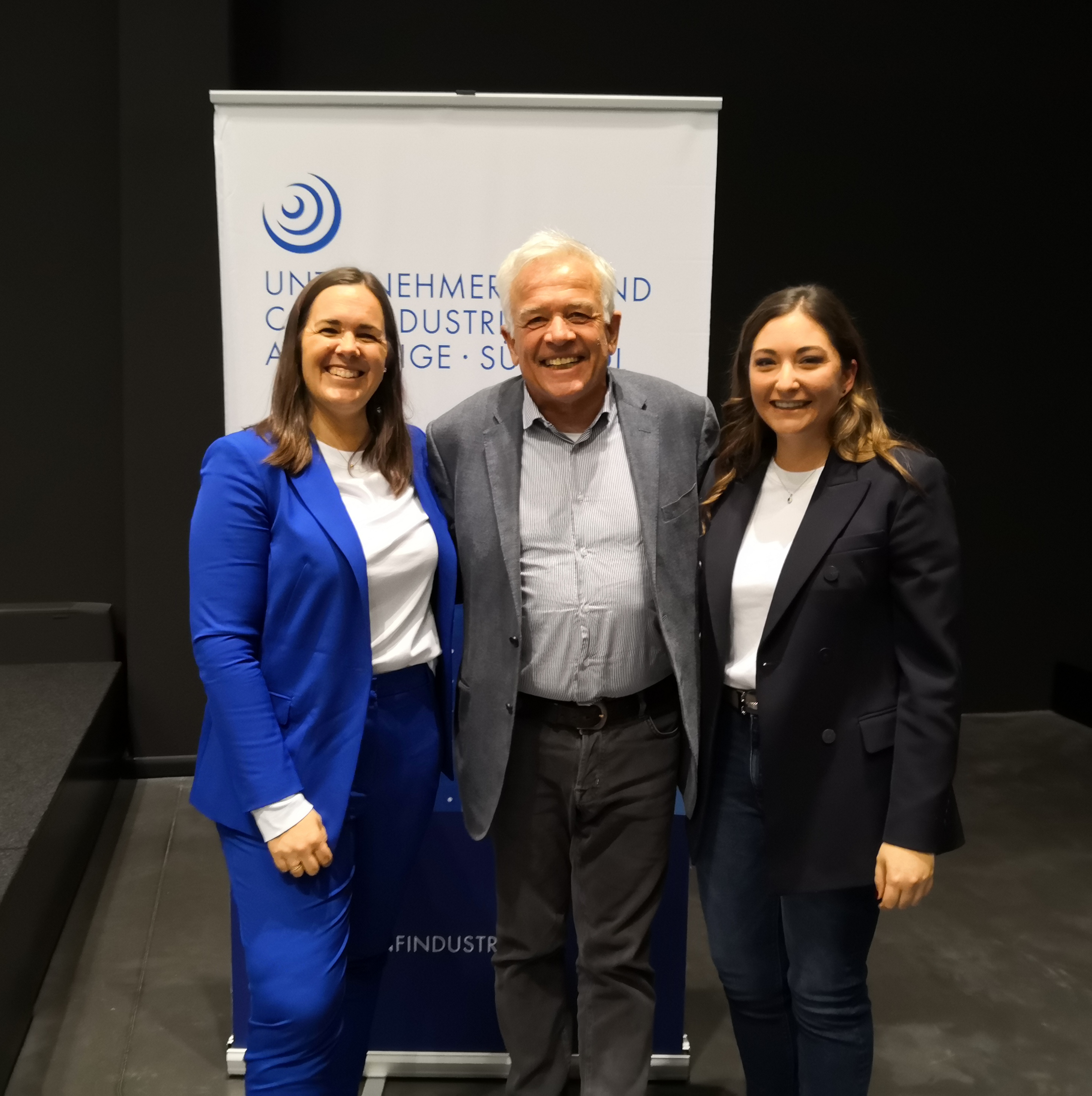 da sinistra Manuela Bertagnolli, Heiner Oberrauch und Melanie Pernthaler